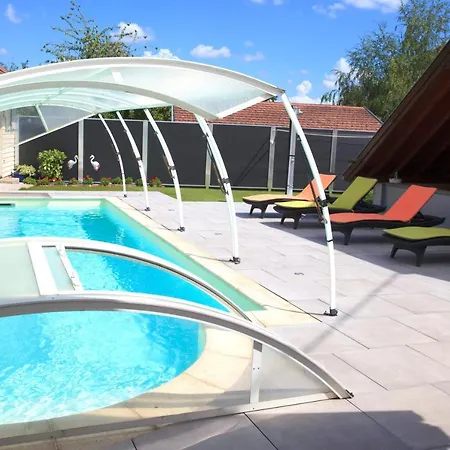 Maison De 2 Chambres Avec Piscine Privee Sauna Et Jardin Clos A *
