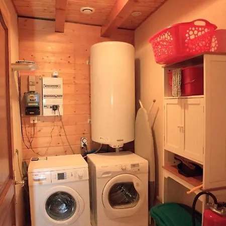 Maison De 2 Chambres Avec Piscine Privee Sauna Et Jardin Clos A